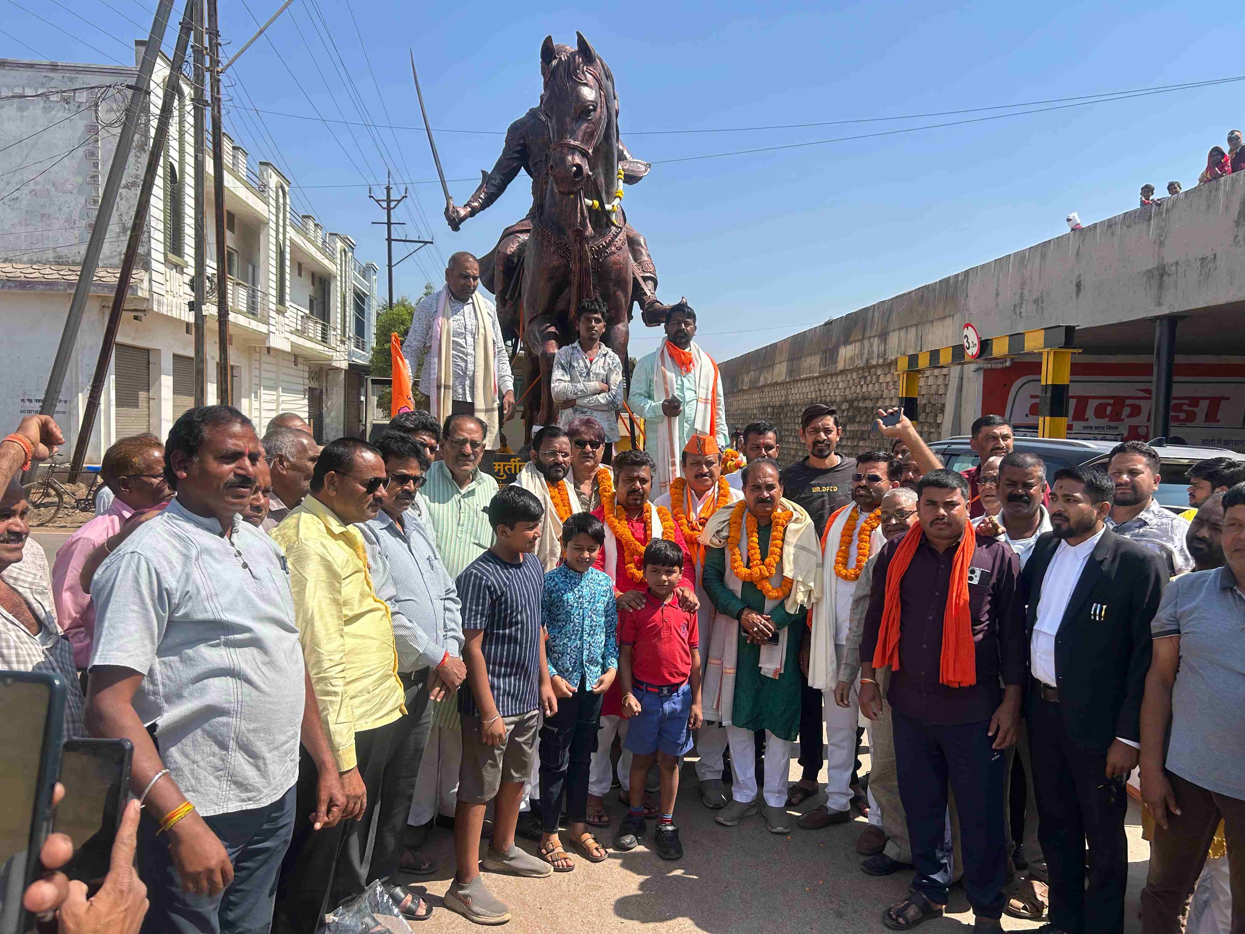 Arang News :  वतन चन्द्राकर के नेतृत्व में रसनी में राष्ट्रीय गौरव ...