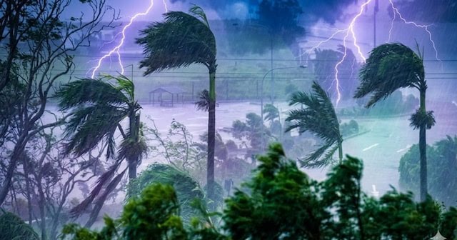 छत्तीसगढ़ में मौसम का डबल अटैक: 50KM की रफ्तार से अंधड़ और बारिश का अलर्ट, फिर भी बढ़ेगी तपिश