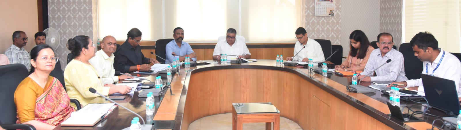 असंगठित श्रमिकों के लिए बड़ा ऐलान: ई-रिक्शा अनुदान बढ़कर ₹1 लाख, गि...