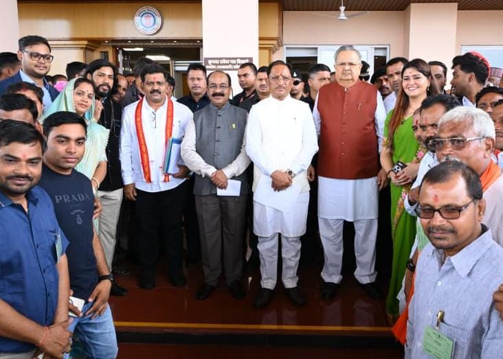 ग्रामीण विद्यार्थियों तक पहुंचेगी AI और रोबोटिक्स की शिक्षा, CM विष्णुदेव साय ने मोबाइल साइंस लैब को दिखाई हरी झंडी