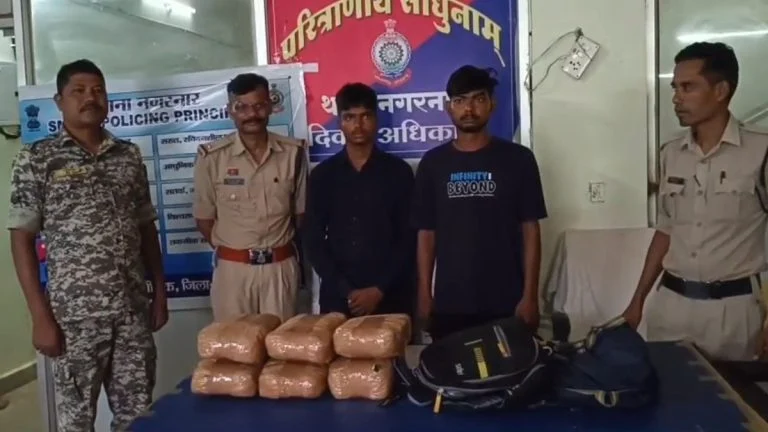 गांजा तस्करी पर पुलिस की बड़ी कार्रवाई, 6 लाख से अधिक का मादक पदार्थ जब्त, दो गिरफ्तार