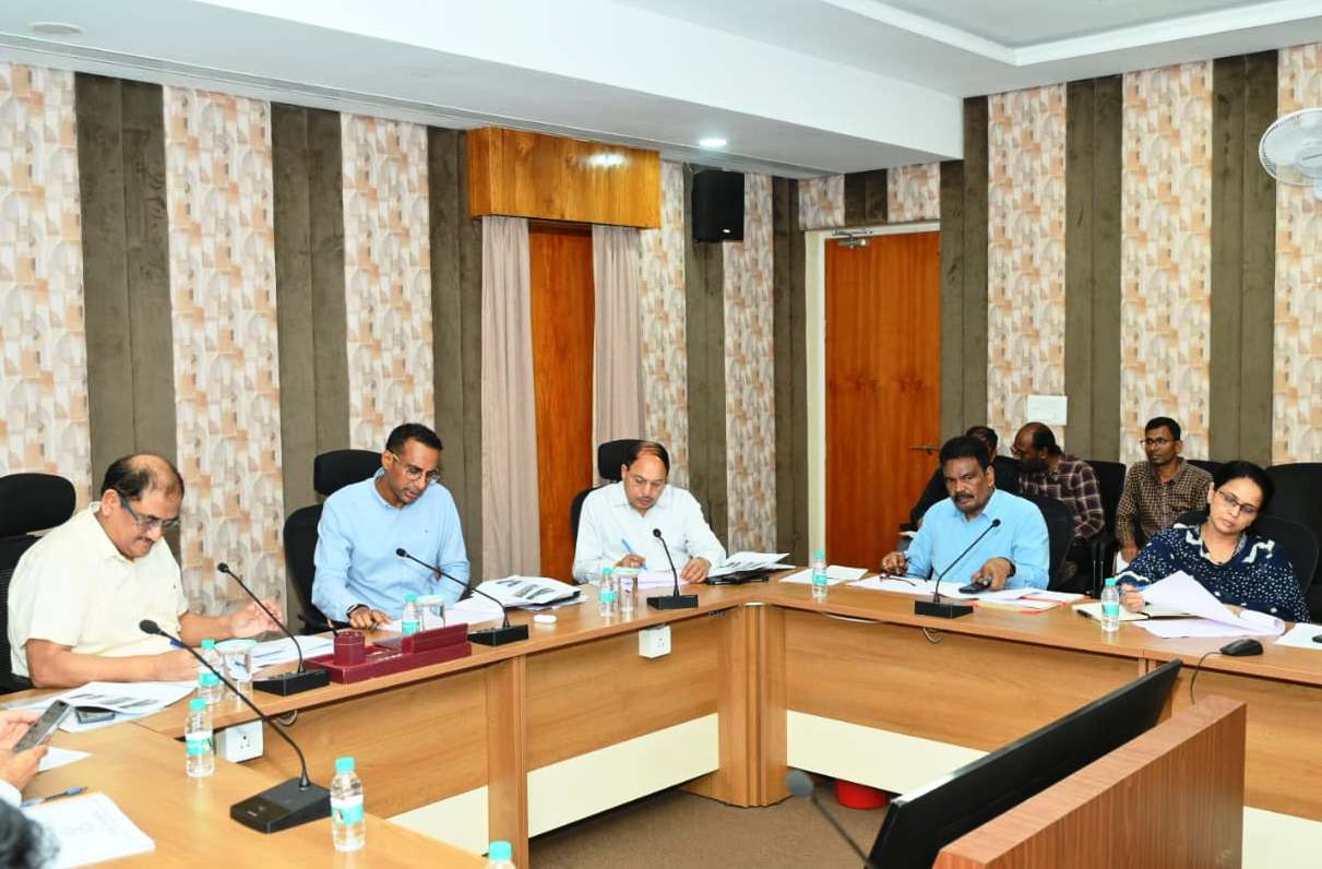 CG News: प्रदेश की जेलों में निर्माण कार्यों की समीक्षा, PWD सचिव ने गुणवत्ता और समय-सीमा का पालन करने के दिए निर्देश