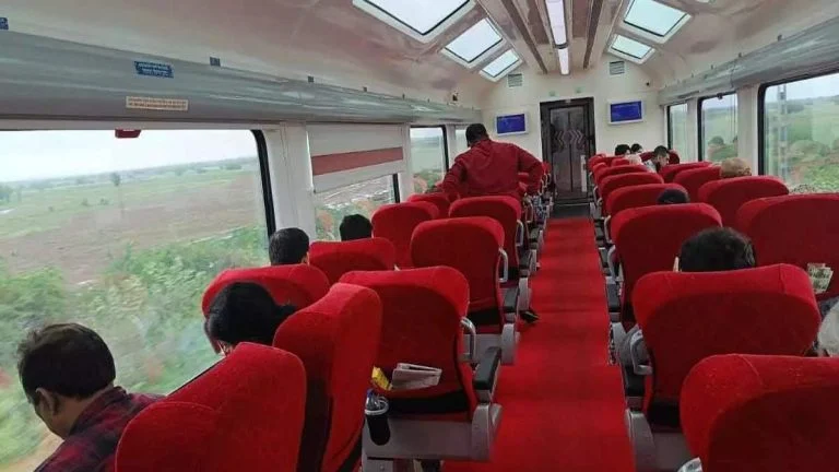 Vistadome Coach News: मानसून में अरकू की वादियों का लुत्फ उठाने का मौका, विशाखापट्टनम-किरंदुल पैसेंजर में जुड़ा अतिरिक्त कोच