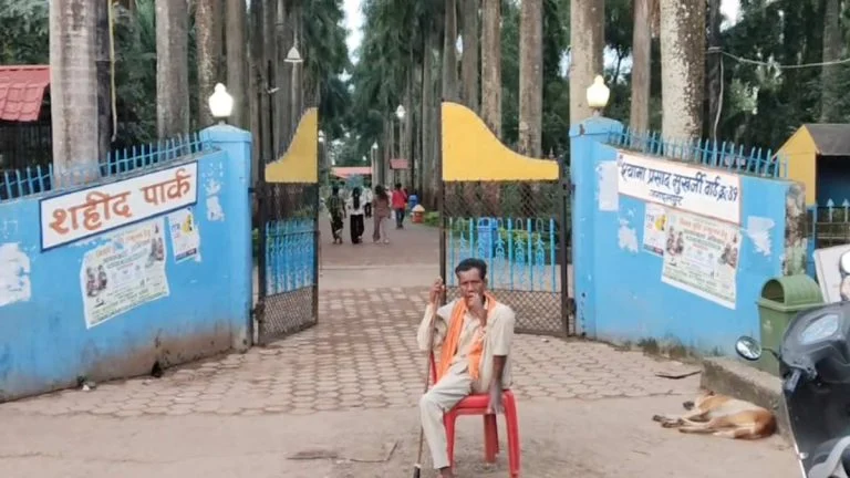 Shaheed Park Jagdalpur: शहर के पुराने शहीद पार्क का होगा कायाकल्प, महापौर ने दिए सुधार के निर्देश