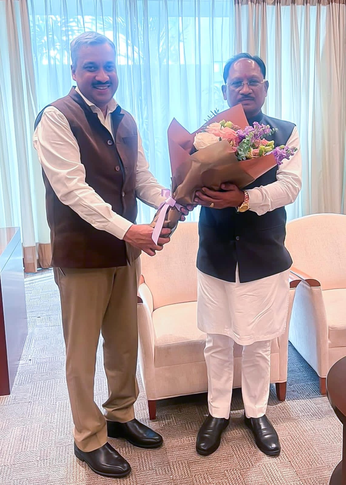 Chhattisgarh Investment News: सिंगापुर पहुंचे CM विष्णु देव साय, वैश्विक निवेशकों के सामने रखेंगे प्रदेश की संभावनाएं