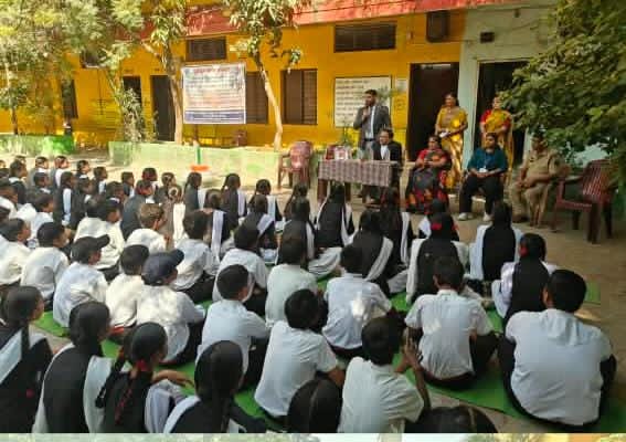 Surakshit Bachpan Abhiyan Raipur: रायपुर के 21 विद्यालयों में चला 'सुरक्षित बचपन अभियान', 42 न्यायाधीशों ने बच्चों को बताए कानूनी अधिकार और सुरक्षा के उपाय